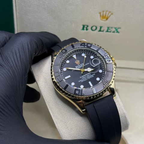 Rolex submariner strap with rotating golden &amp; black dial date just