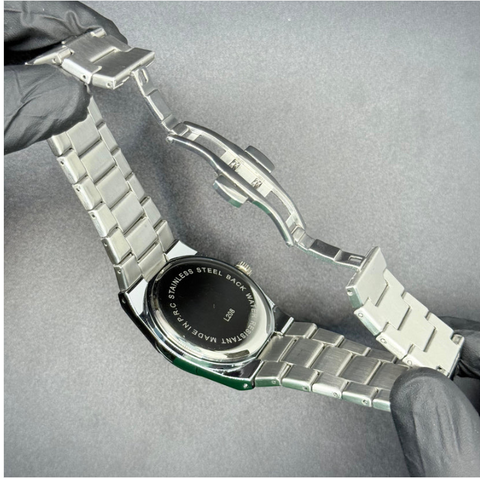 TISSOT  Stainless Steel Wrist Watch with date dial